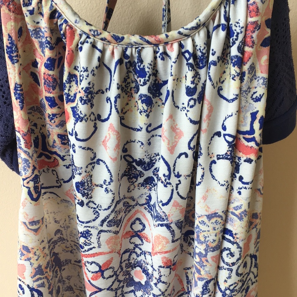 Like-new Lucky Brand exercise top - Picture 2 of 5